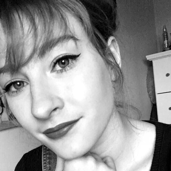 Profile Picture of Keri Richards (@keerstar) on Poshmark