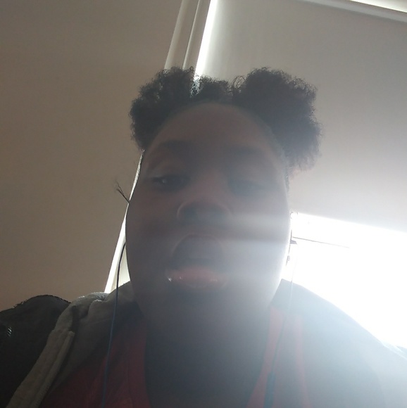 Profile Picture of Dominique Palmer (@dominiquepal388) on Poshmark