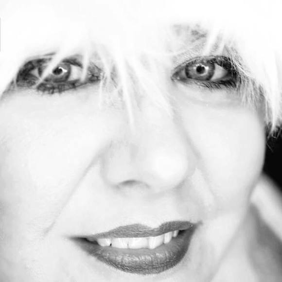 Profile Picture of Lori Bose (@loribose) on Poshmark