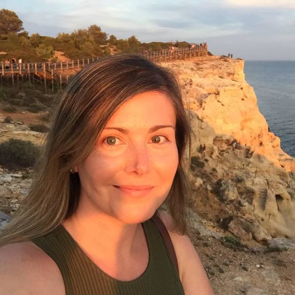 Profile Picture of Karen Russell (@birdbykj) on Poshmark