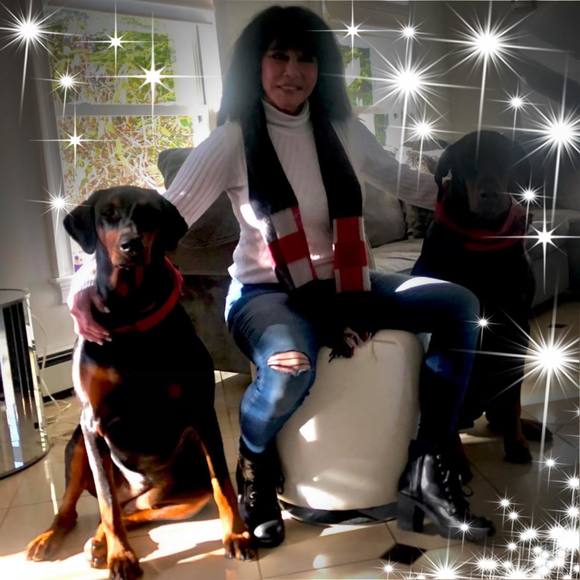 Profile Picture of Georgeann Compagnone (@gcompagnone) on Poshmark