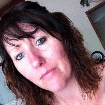 Profile Picture of Vicki McDougall (@vickirich1969) on Twitter