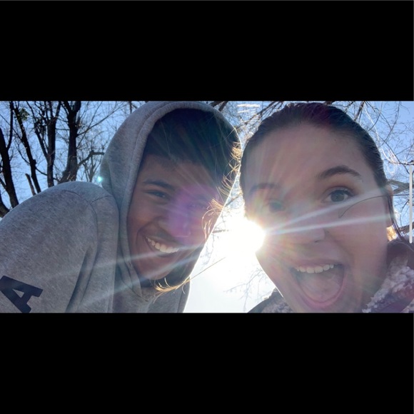 Profile Picture of Kendall Leney (@kndlleney) on Poshmark