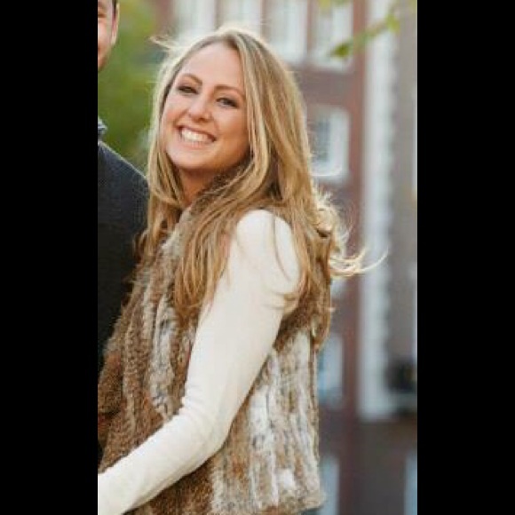 Remy Ravitz - Poshmark Profile Picture of Remy Ravitz (@remyravitz) on Poshmark