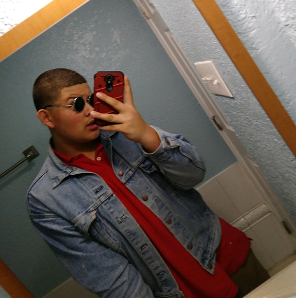 Profile Picture of Gerardo Alvarez (@geweirdodagoat) on Poshmark