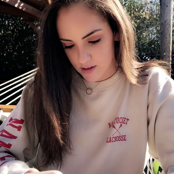 Profile Picture of Shani Kirson (@shanikili) on Poshmark