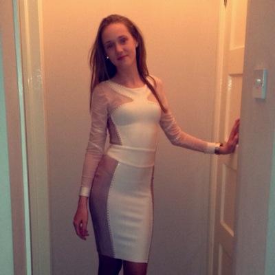 Profile Picture of Emily Davey (@emilydavey_x) on Twitter