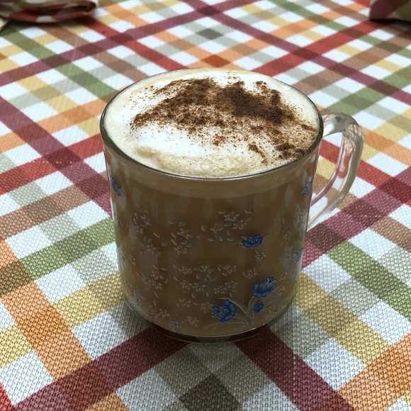 Damaris Vacamora - Poshmark Profile Picture of Damaris Vacamora (@vacadee3) on Poshmark