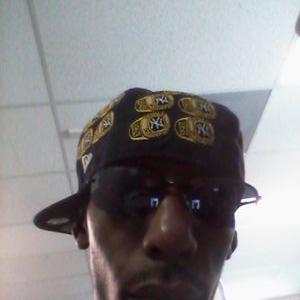 Profile Picture of Anthony Gist (@betsumthinbro) on Twitter