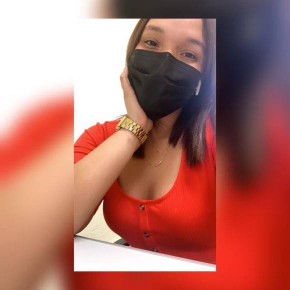 Profile Picture of Yazmin Colón (@yazmiinniicole) on Poshmark