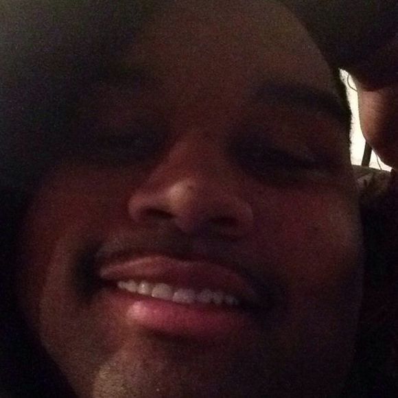 Profile Picture of Brian Couch (@cakeman2012) on Poshmark