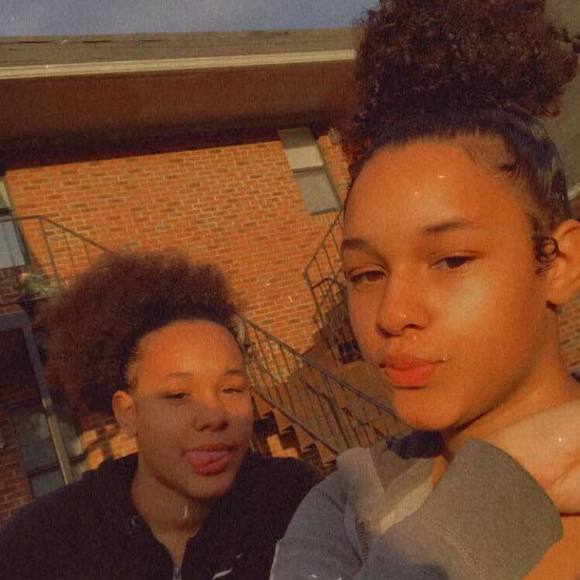 Profile Picture of Jazmyn Jones (@jazmynkjones) on Poshmark