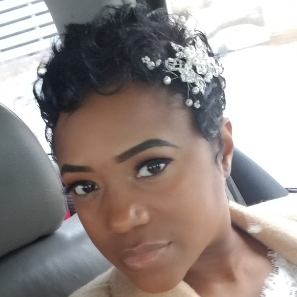 Profile Picture of Latisha Stiffend (@stiffend33) on Poshmark