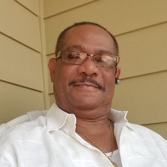 Profile Picture of Mario Longuefosse (@caracas654) on Poshmark