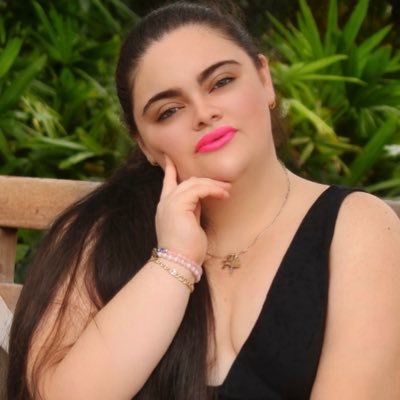 Profile Picture of Amandaa ♥ (@HeeeyItsAmandaJ) on Twitter