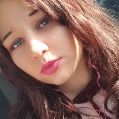 Profile Picture of  ❤ Anna  ❤ (@SettleDownAnna) on Twitter