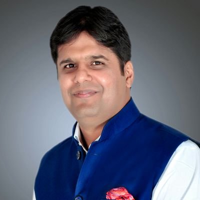 Profile Picture of Raj Bhatia (@rajgrabguru) on Twitter