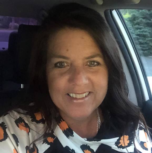 Profile Picture of Kelly Cherrier (@kcherrier) on Poshmark