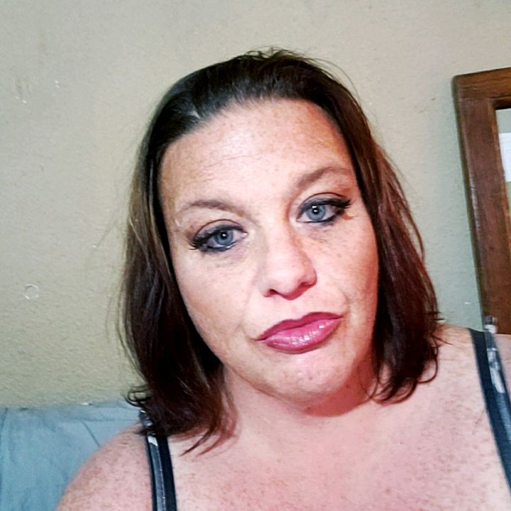 Profile Picture of Vicki curiel (@vickiglass1) on Tiktok