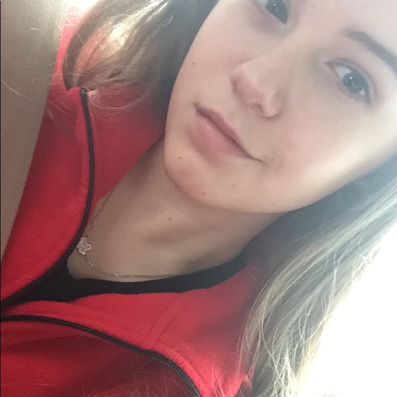 Profile Picture of Blake Vrba (@blakeypoo1616) on Poshmark