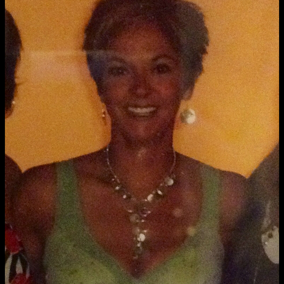 Profile Picture of Jill Spindler (@xpence) on Poshmark