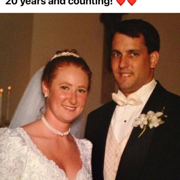 Profile Picture of Vicky Morgan (@vickymorgan) on Poshmark