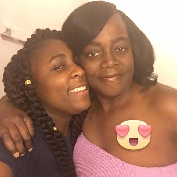 Profile Picture of Senora Walker (@msgapeachsnw) on Poshmark