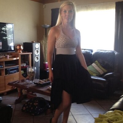 Profile Picture of Roxanne Morrison (@rox_out_the_box) on Twitter