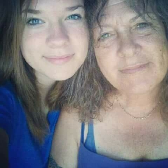 Profile Picture of Amber Libby (@starrsmom) on Poshmark