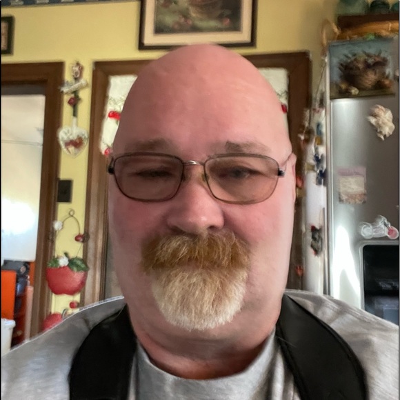 Profile Picture of Guy Ferrill (@guyferrill) on Poshmark