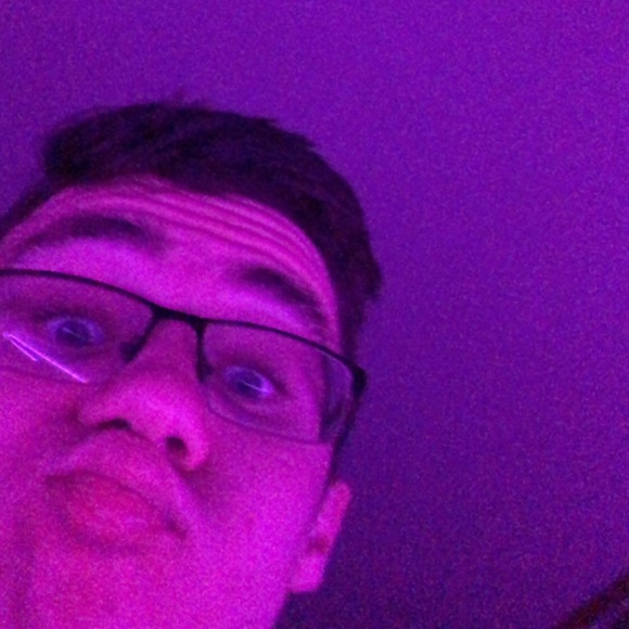 Profile Picture of Clinton Bowers (@cbowers527) on Poshmark