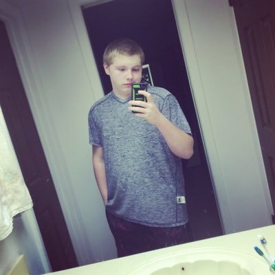 Profile Picture of Trent Dillion Harper (@Sucide_squad11) on Twitter