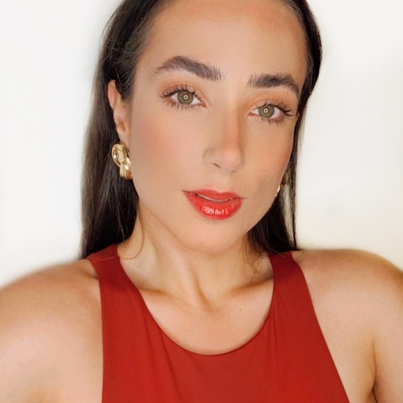 Profile Picture of Parisa Nafei (@parisanafei) on Poshmark