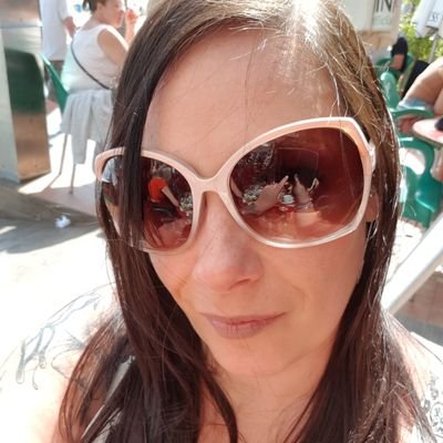Profile Picture of Lara Jarvis (@jarvis_lara) on Twitter