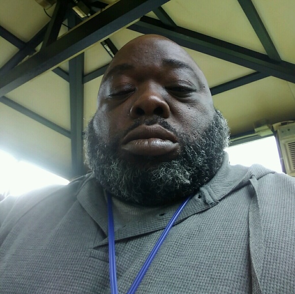 Profile Picture of Douglass Jordan (@bear2262) on Poshmark