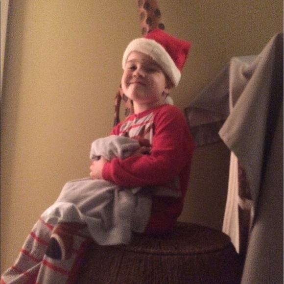 Profile Picture of Logan Scully (@loganscully) on Poshmark