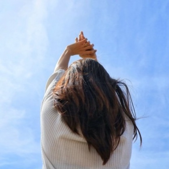 Profile Picture of Hiếu Nguyễn (@nicianguyen3) on Poshmark