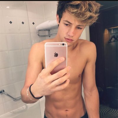 Profile Picture of Ava Keeney (@AvaKeeney) on Twitter
