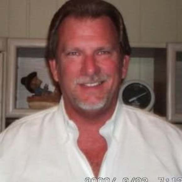 Profile Picture of Roy Applegate (@rappleg430) on Poshmark