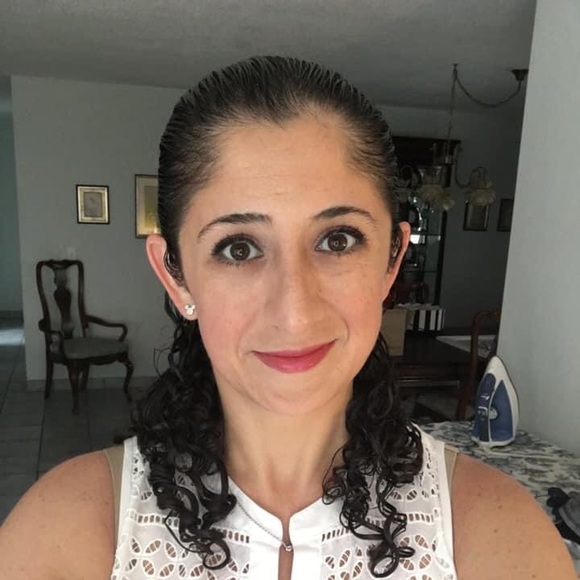 Profile Picture of Daniela Masteopierro (@cuoresicilianad) on Poshmark
