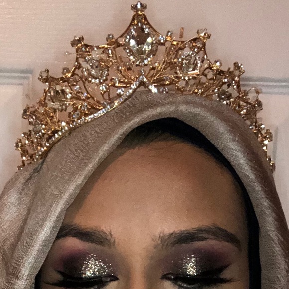 Profile Picture of Zobia Ahmed (@zobia104) on Poshmark