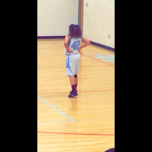 Profile Picture of Raelynn Thomas (@__12345r) on Poshmark