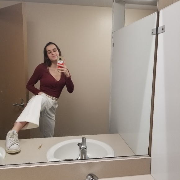 Profile Picture of Paloma Almodovar (@pigeoncloset) on Poshmark