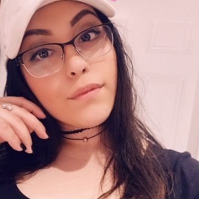 Profile Picture of Andrea (@AndreaGee3696) on Twitter