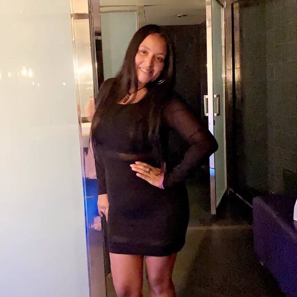 Profile Picture of Edee Alarcon (@e2alarcon0) on Poshmark
