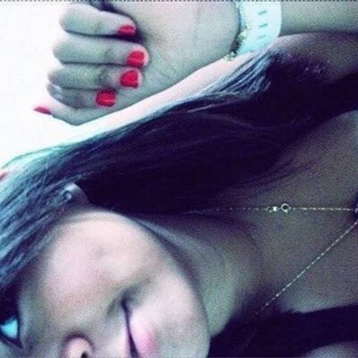 Amanda Oliveira - Twitter Profile Picture of Amanda Oliveira (@MandyHolly) on Twitter