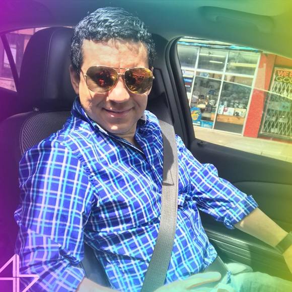 Profile Picture of Luis antonio Pullas coello (@luispullas) on Poshmark