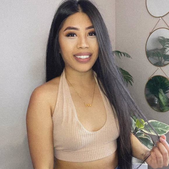 Profile Picture of Jessica Dacanay (@jesikahhhlyn) on Poshmark