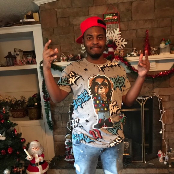 Profile Picture of Devin Warren (@warren987) on Poshmark