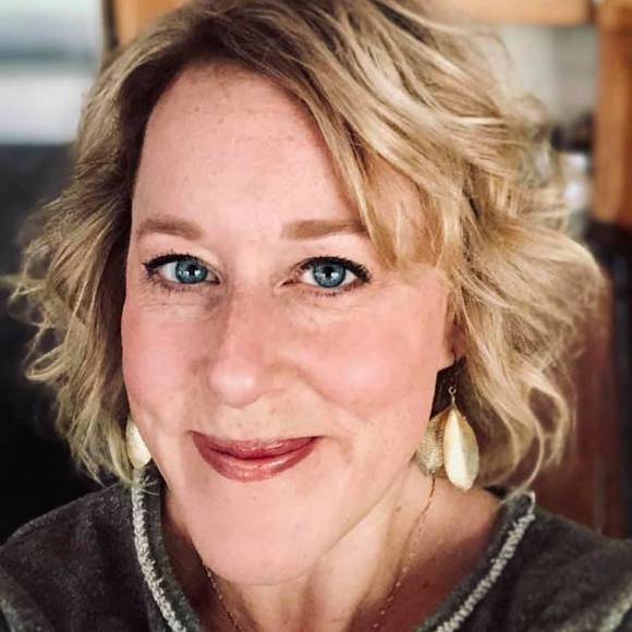 Profile Picture of Lori Pugh (@lpugh70) on Poshmark